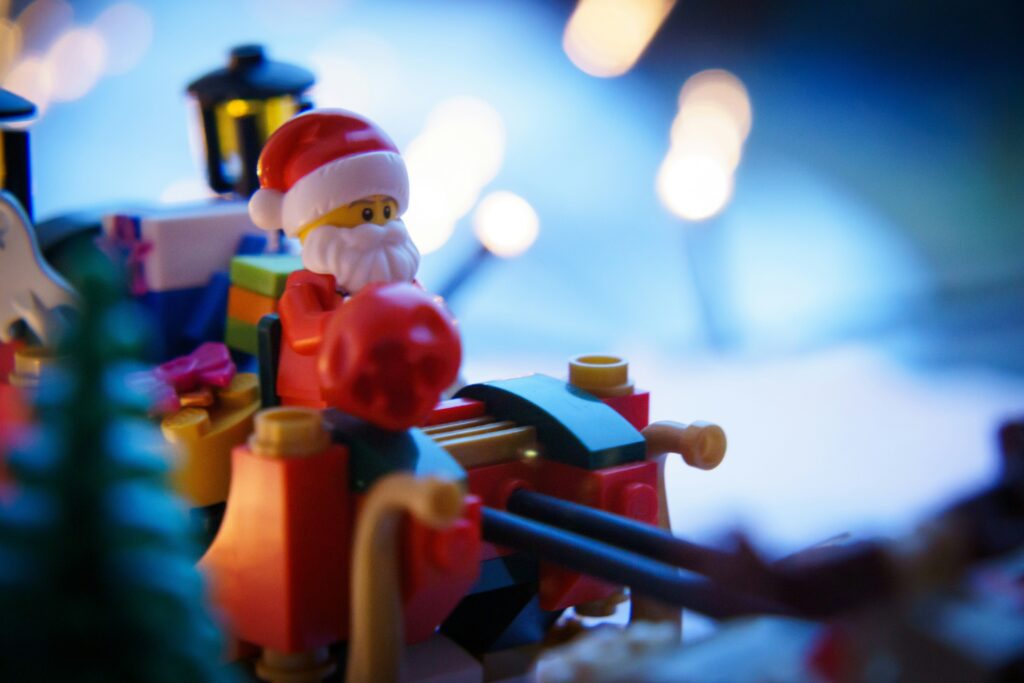 Aloego Santa sat in a sleigh